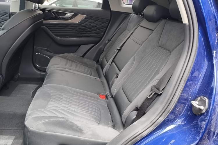 Used Hongqi HS5 2022 Revised Version 2.0T Smart Connect Flagship Edition
