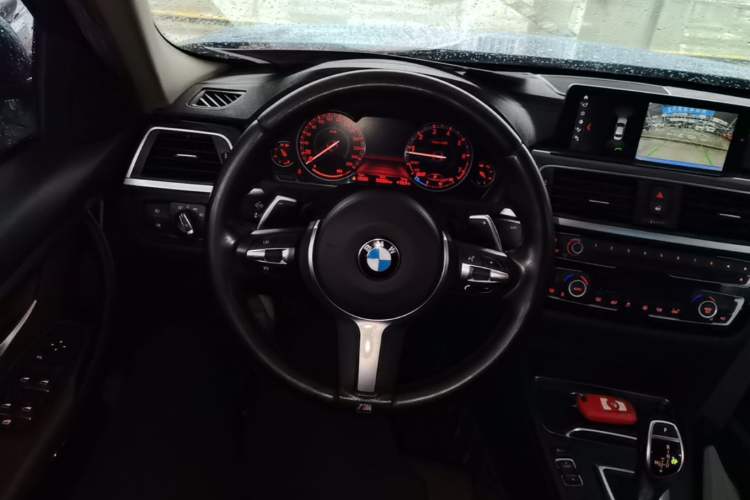 Used BMW 3 Series 2018 320Li Leading Model M Sport Package Steering Wheel