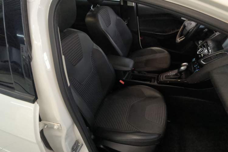 Used Ford Focus 2018 Sedan Classic 1.6L Automatic Trendy SmartDrive Edition