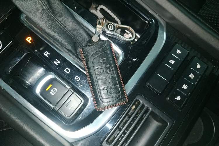 Used GAC Trumpchi GS8 2017 320T Two-Wheel Drive Luxury Smart Connectivity Version (7 Seats)