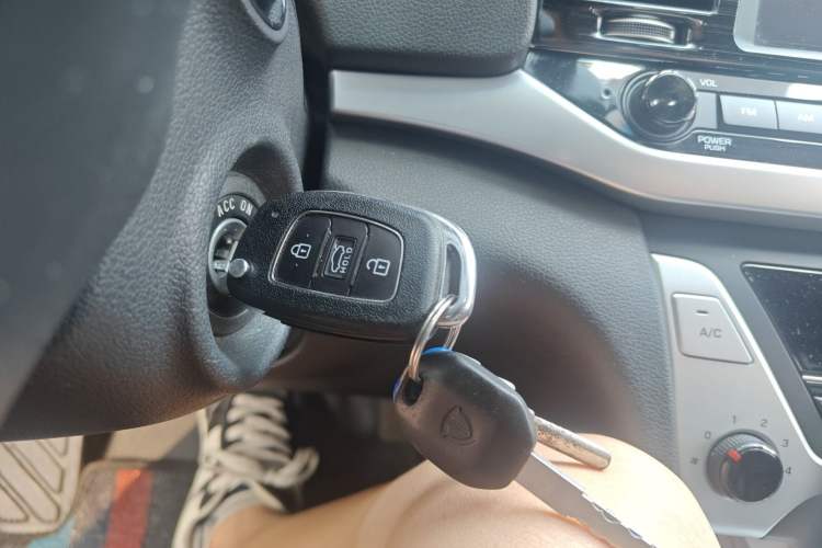 Used Hyundai Elantra (6th Generation / Lingdong) 2016 1.6L Automatic ZhiXuan – Elite Version
