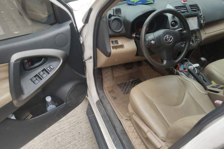 Used Toyota RAV4 2011 2.0L Automatic 4x4 Edition
