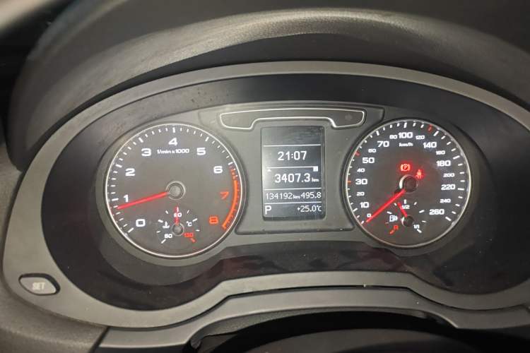 Used Audi Q3 2015 30 TFSI Comfort Model