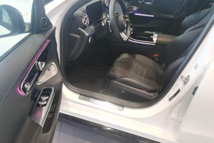 Used Mercedes-Benz C-Class 2024 Facelifted C-Class 260 L Night Edition Sports Version Driver Seat