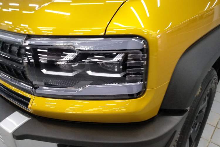 Used Formula Leopard 5 2023 Cloud Ride Flagship Edition Left Front Headlight