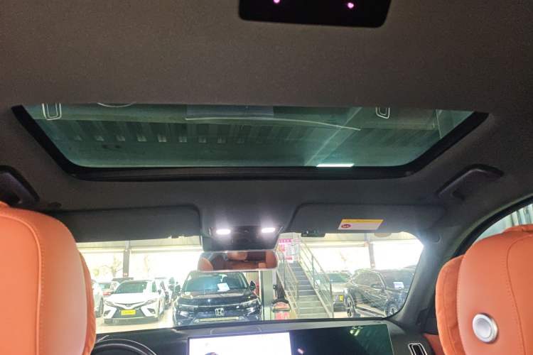 Used Li Auto L8 2023 Pro Model
