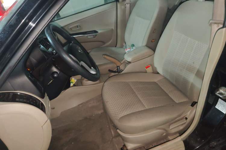 Used Soueast V3 Lingyue 2014 1.5L Manual Entry-Level Version Left Front Seat