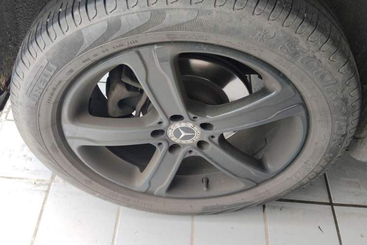 Used Mercedes-Benz GLA 2019 GLA 200 Fashion Model Right Rear Wheel Hub