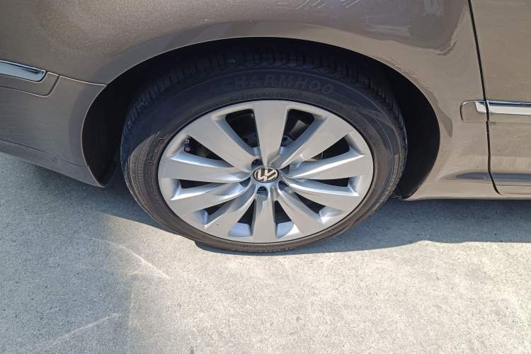 Used Volkswagen Phaeton 2011 3.6L V6 4-Seater Extended-Length Individual Edition
