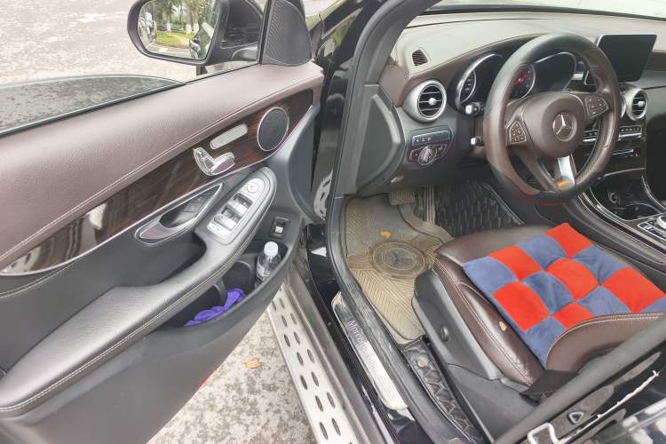 Used Mercedes-Benz GLC 2019 GLC 260 4MATIC Luxury Model