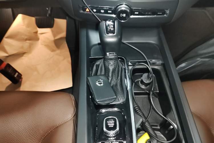 Used Volvo XC60 2019 T5 4x4 Smart Edition China VI Standard