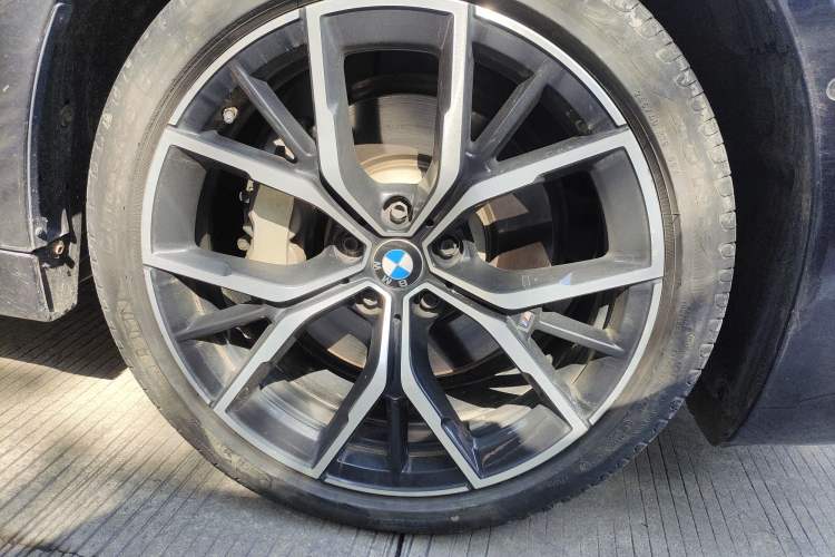 Used BMW 5 Series 2023 530Li Luxury Edition M Sport Package Exterior 7