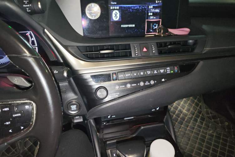 Used Lexus ES 2018 200 Excellence Edition China VI Standard
