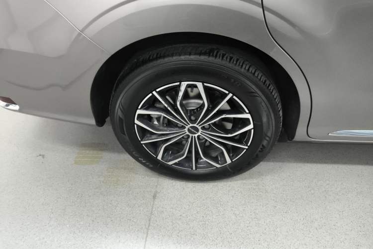 Used Roewe iMAX8 New Energy 2025 1.5T DMH Lu Zun Deluxe Edition
