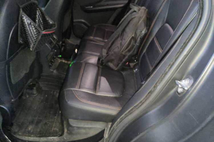 Used Jaguar F-PACE 2018 2.0T Four-Wheel Drive Urban Luxury Edition Left Rear Seat