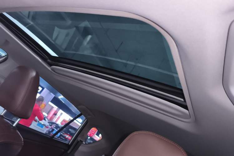 Used Toyota RAV4 2018 2.0L CVT Two-Wheel Drive Fashion X Edition