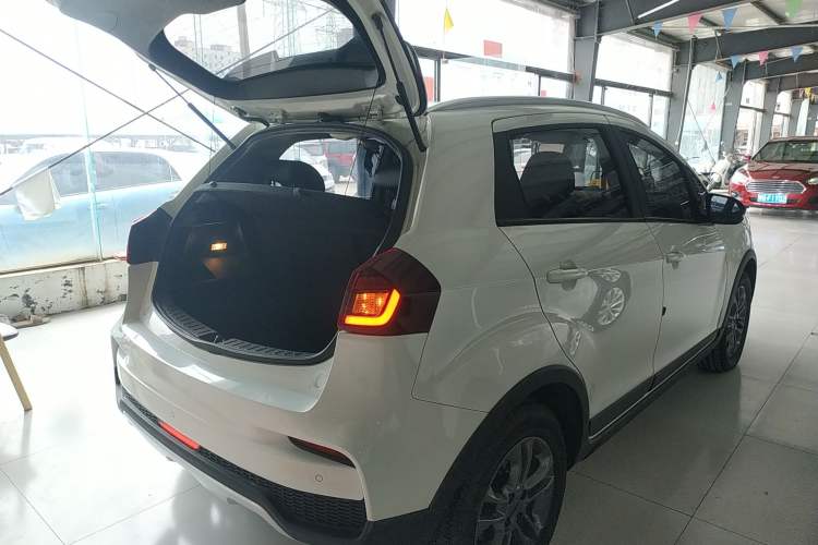 Used Geely Auto Vision X3 2020 1.5L CVT Luxury Model
