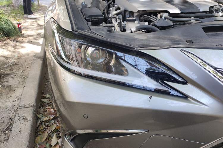 Used Lexus ES 2020 300h Premier Edition