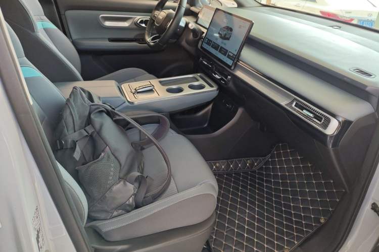 Used AION Y 2023 Plus 510 Enjoy Edition
