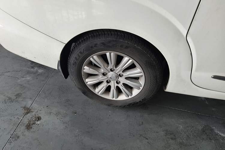 Used SsangYong Rodius 2014 2.0T Diesel Two-Wheel Drive Luxury Navigation Edition
