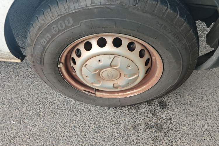 Used Ford Transit 2019 2.0T Diesel Multi-Purpose Commercial Vehicle Short Wheelbase Low Roof 6-Seater China VI Standard