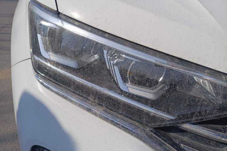 Used Volkswagen Tayron GTE Plug-in Hybrid 2020 1.4T Luxury Model Right Front Headlight