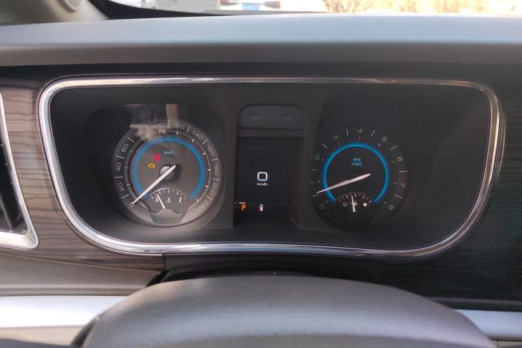 Used Buick GL8 2011 3.0L GT Luxury Business Haoya Edition Instrument Cluster