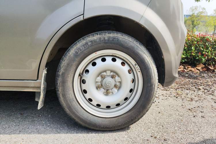 Used CHANGAN KUAYUE Xing V5 2021 1.6L Fortune-Attracting Edition Comfort Model DAM16KR Right Front Wheel Hub