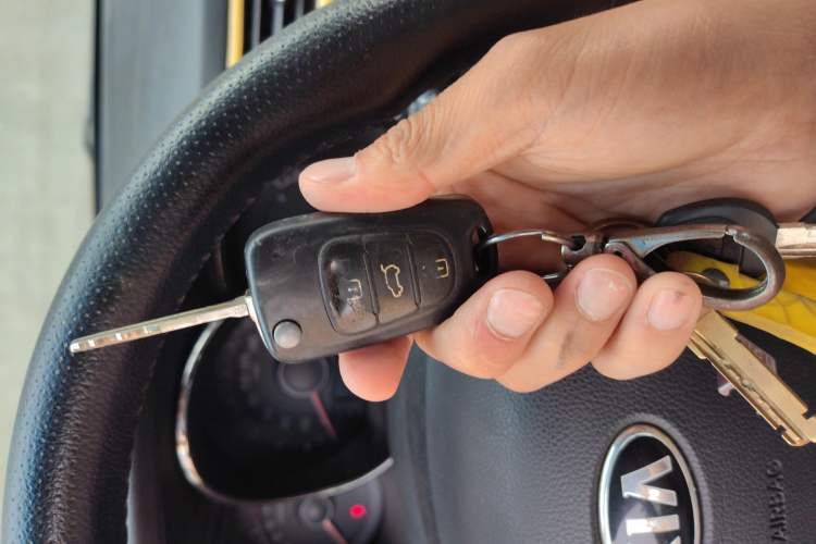 Used Kia K2 2012 Sedan 1.4L MT GLS Commemorative Edition