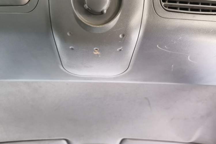 Used JAC Group Refine 2011 2.0L Shuttle Gasoline Standard Edition HFC4GA3 Headliner