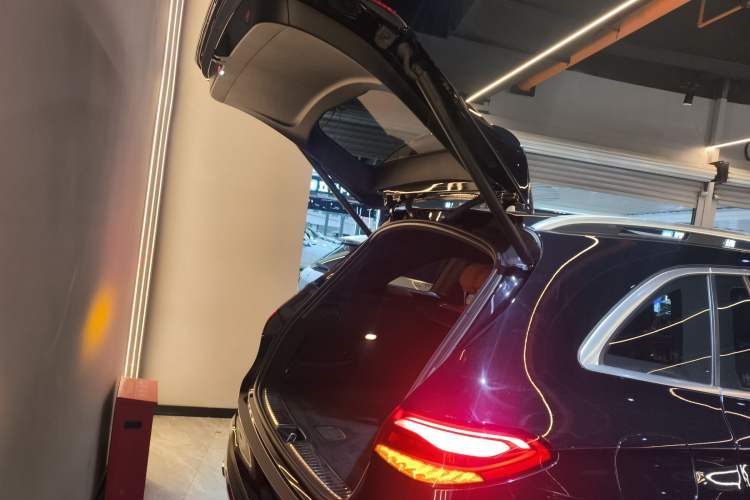 Used Mercedes-Benz GLC 2023 GLC 260 L 4MATIC Dynamic Edition 5-seater