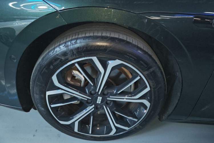 Used Geely Galaxy E8 2025 700 km Long-Range Intelligent Driving Version