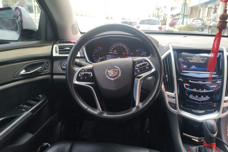 Used Cadillac SRX 2015 3.0L Comfort Version Steering Wheel