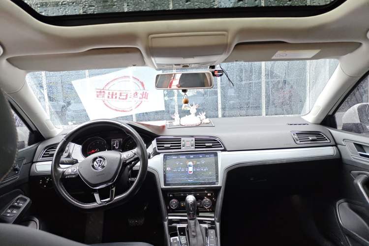 Used Volkswagen Lamando 2017 280TSI DSG Comfort Edition
