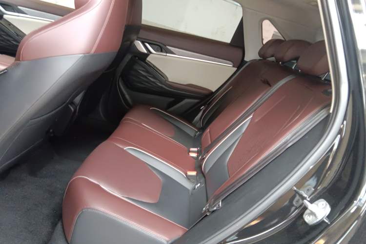 Used SOL QX 2021 300T DCT Prestige Smart Connectivity Version Left Rear Seat