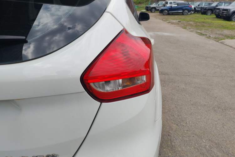 Used Ford Focus 2017 Hatchback 1.6L Manual Comfort Plus SmartDrive Edition