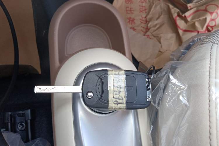 Used Wuling Hongguang MINIEV 2025 Four-Door Version Advanced Edition Vehicle Key