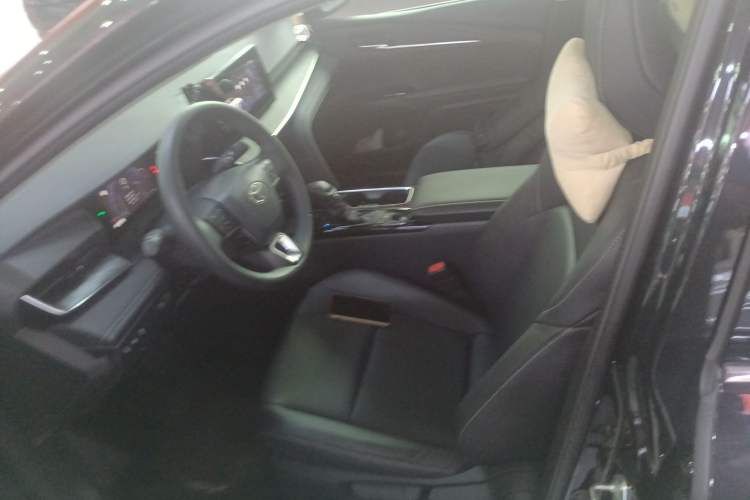 Used Toyota Camry 2024 2.0E Elite Edition Left Front Seat