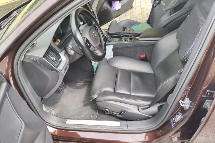 Used Volvo S60 2020 T4 Zhiyuan Luxury Edition