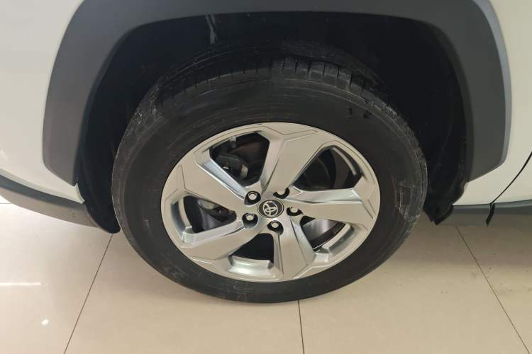 Used Toyota RAV4 2022 2.0L CVT Two-Wheel Drive Fashion Plus Edition
