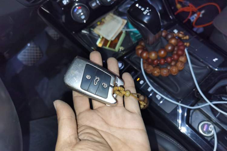 Used Volkswagen Passat 2019 330TSI Elite Edition China V Standard Vehicle Key