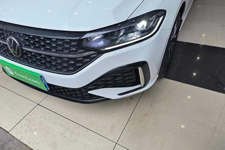 Used Volkswagen Lavida 2023 300TSI DSG Starry Full-Comfort Edition