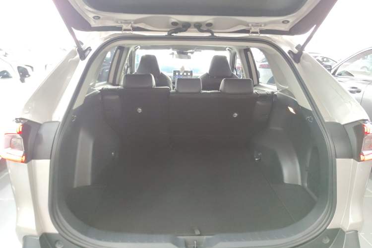 Used Toyota Wildlander 2020 Dual-Motor 2.5L E-CVT Four-Wheel Drive Luxury Edition Trunk