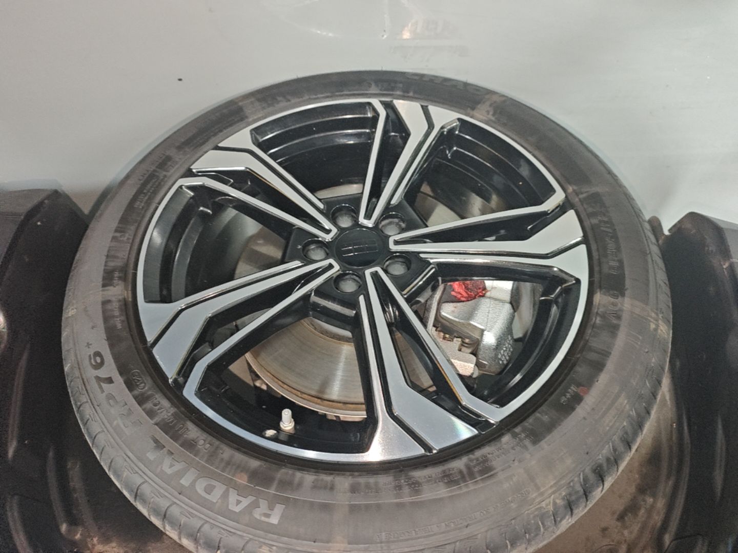 Geely Galaxy L7 2025 EM-i 115km Exploration Edition — снимка 10