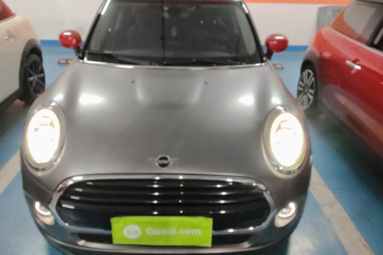 Used MINI MINI 2019 1.5T COOPER Classic Edition Five-Door Version
