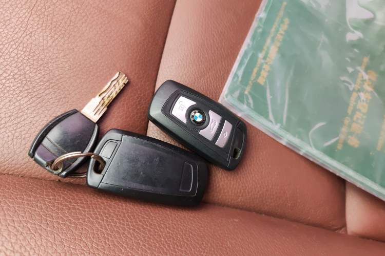 Used BMW 5 Series 2014 525Li Leading Model
