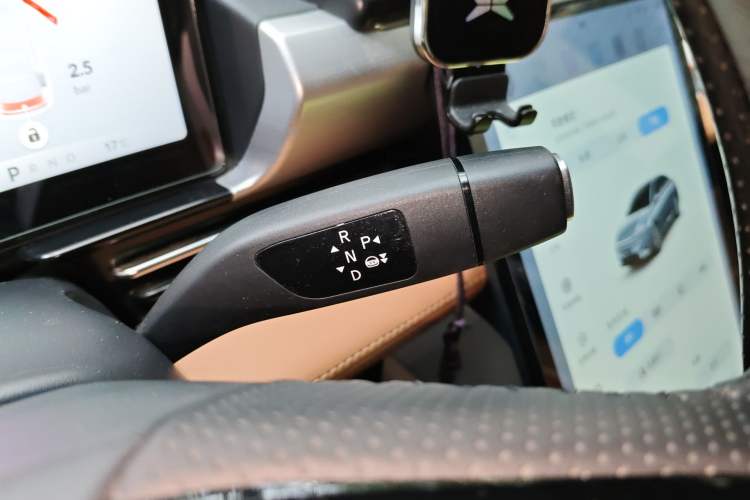 Used XPeng P5 2022 460E+ Gear Lever