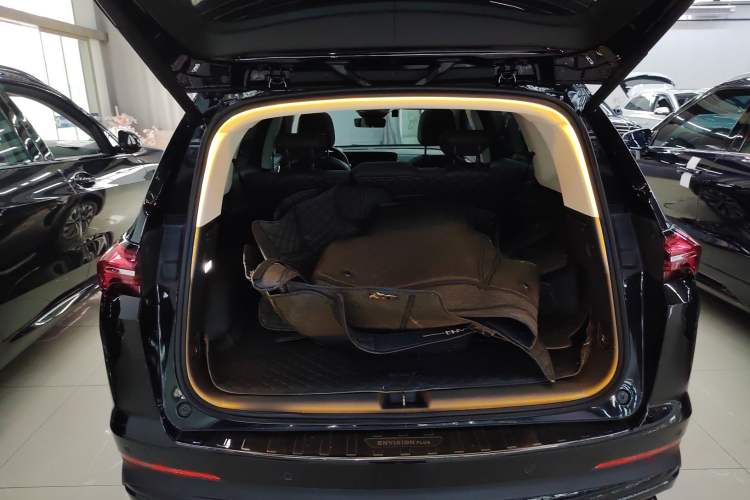 Used Buick Envision 2025 Encore Plus 28T Two-Wheel-Drive Platinum Edition