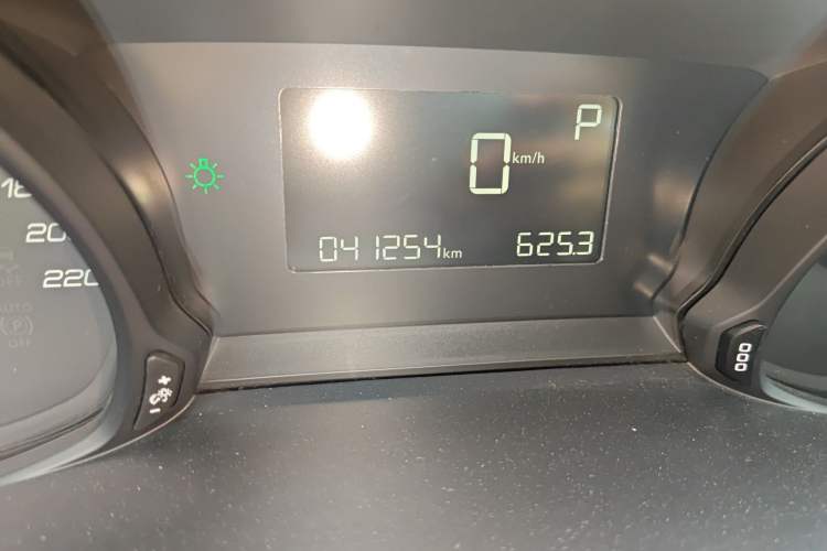 Used Peugeot 308 2016 1.6L Automatic Fashion Edition Odometer Close Up