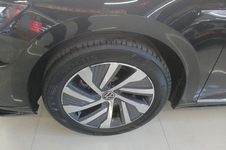 Used Volkswagen Passat New Energy 2023 430 PHEV Hybrid Elite Edition Left Front Wheel Hub